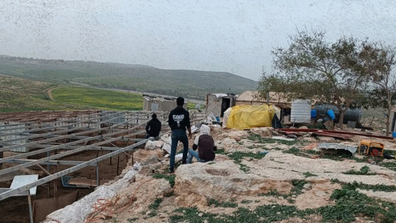 תרחישי אימים בראס עין אל-עוג'א: "אנחנו ישנים בבגדים שלנו, מוכנים לכל תרחיש" 