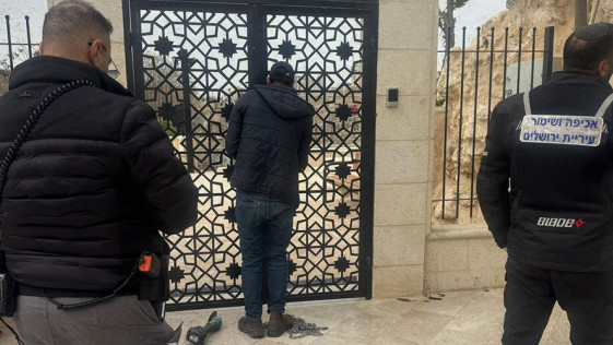 מזרח ירושלים: הרשויות נגד החיים הפלסטיניים | ראיון עם מונתסר איוב, מנהל מרכז "מגדל החסידה" שישראל סגרה החודש 