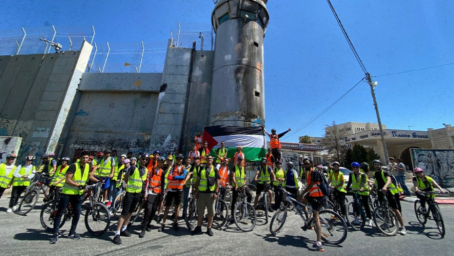 לרכוב את פלסטין על שני גלגלים